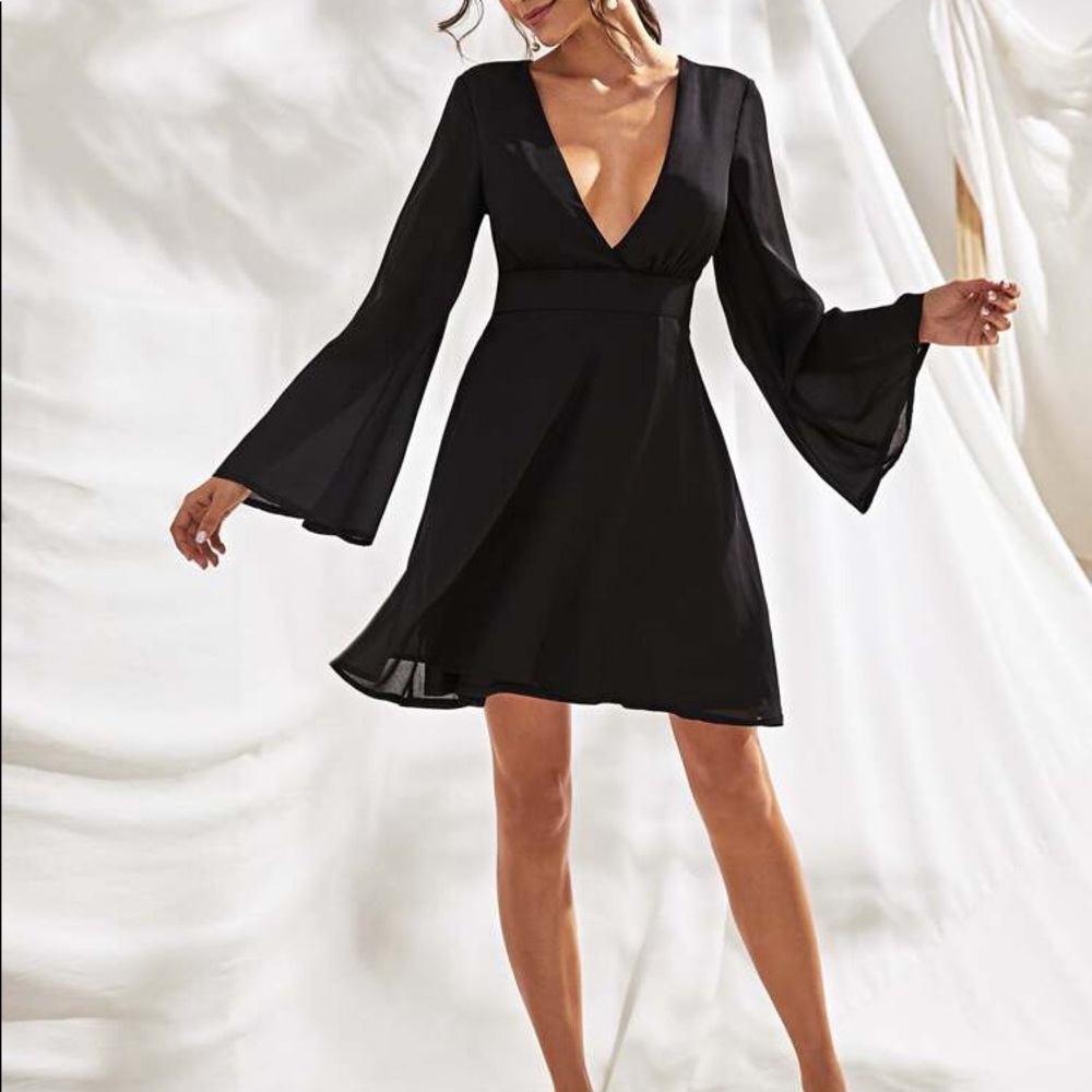 Plunging Neck Tie Back Backless Dress - Picture 4 of 5